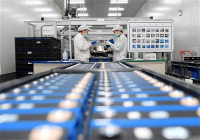 Domáce značky dominujú ako globálni výrobcovia automobilov s pokročilou techn...